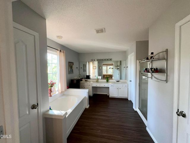 105 New Timber Path, Apex, NC 27502