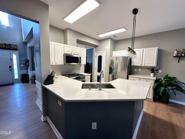 105 New Timber Path, Apex, NC 27502