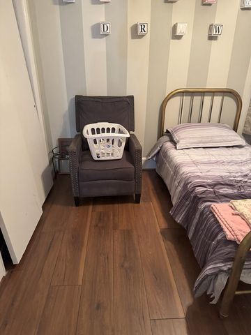 906 Vine ST, Martinsville, VA 24112