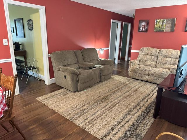 906 Vine ST, Martinsville, VA 24112