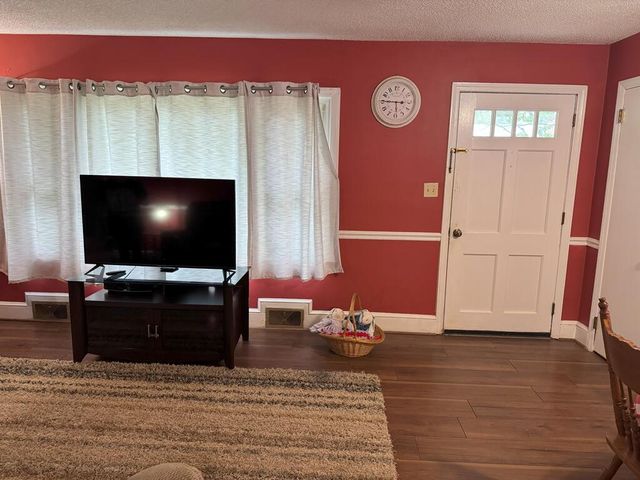 906 Vine ST, Martinsville, VA 24112