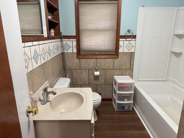 906 Vine ST, Martinsville, VA 24112