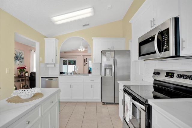 1567 PINE COURT, Apopka, FL 32703