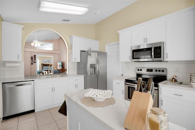 1567 PINE COURT, Apopka, FL 32703