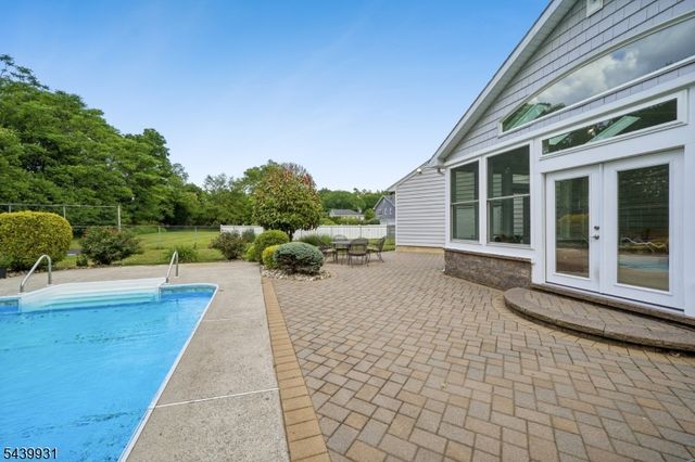 3 KAREN COURT, Scotch Plains Twp., NJ 07076