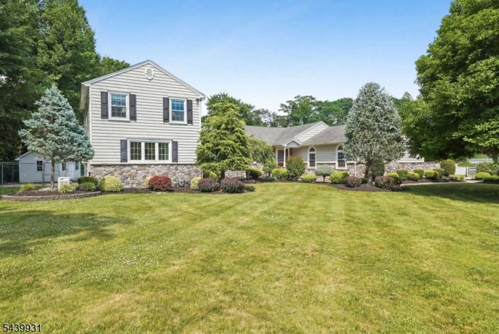 3 KAREN COURT, Scotch Plains Twp., NJ 07076