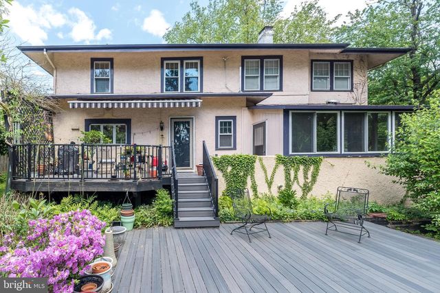 825 HIGHLAND AVE, Morrisville, PA 19067