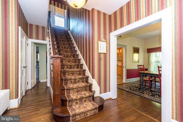 825 HIGHLAND AVE, Morrisville, PA 19067