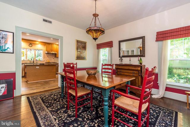 825 HIGHLAND AVE, Morrisville, PA 19067
