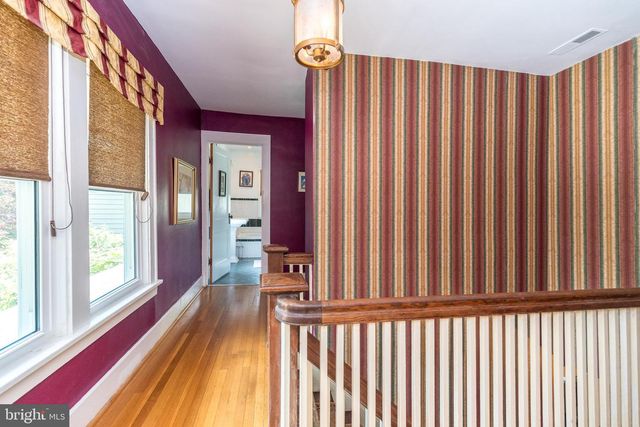 825 HIGHLAND AVE, Morrisville, PA 19067