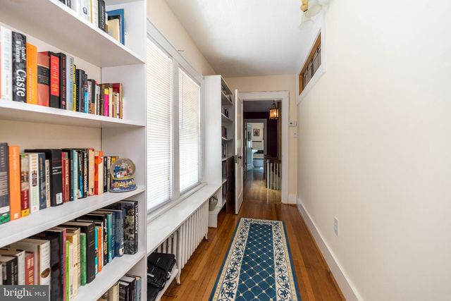825 HIGHLAND AVE, Morrisville, PA 19067
