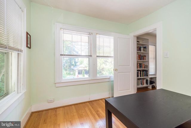 825 HIGHLAND AVE, Morrisville, PA 19067