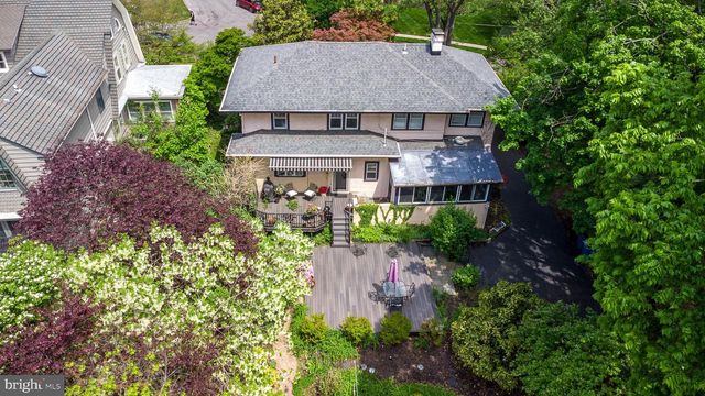 825 HIGHLAND AVE, Morrisville, PA 19067