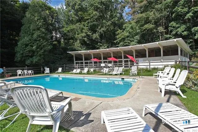 10 Candleview Drive, Sherman, CT 06784