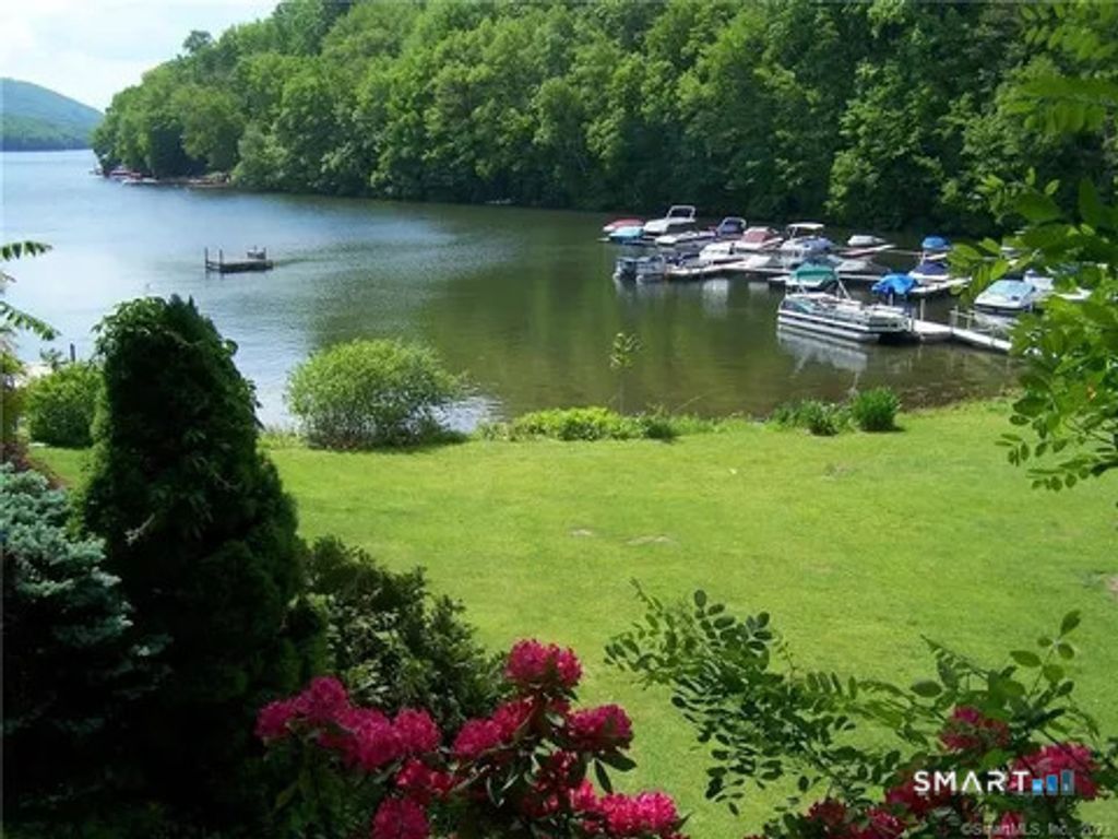 10 Candleview Drive, Sherman, CT 06784