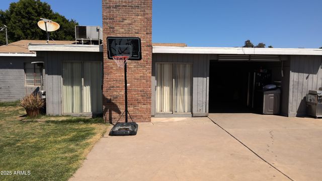 1239 W 1st Place, Mesa, AZ 85201