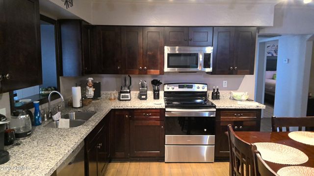 1239 W 1st Place, Mesa, AZ 85201