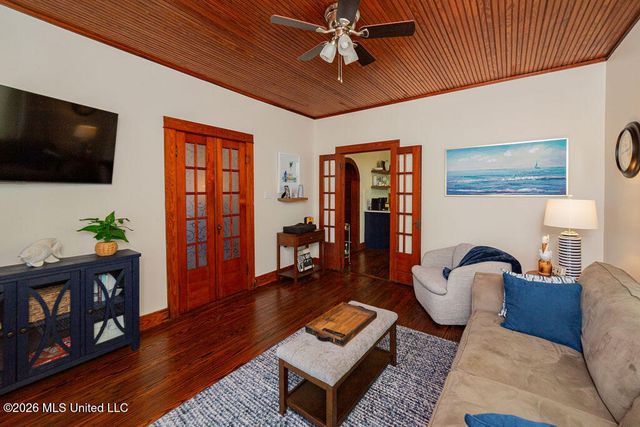 203 Jeff Davis Avenue, Waveland, MS 39576