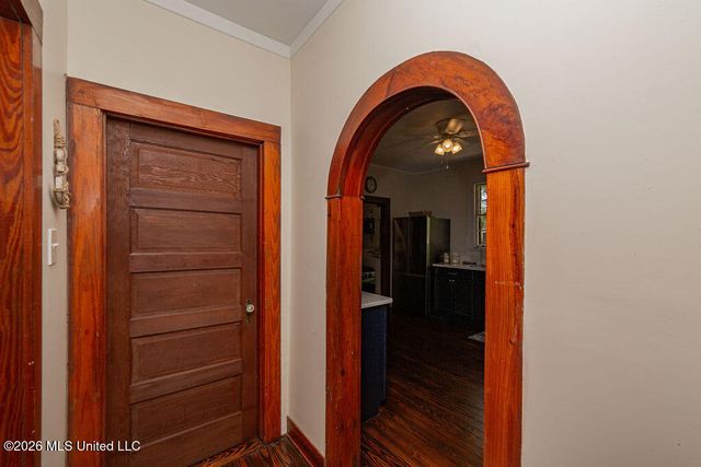 203 Jeff Davis Avenue, Waveland, MS 39576