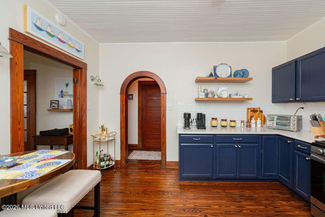 203 Jeff Davis Avenue, Waveland, MS 39576