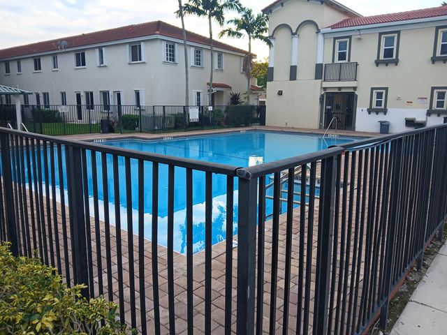 21135 NW 14th Place 3, Miami Gardens, FL 33169