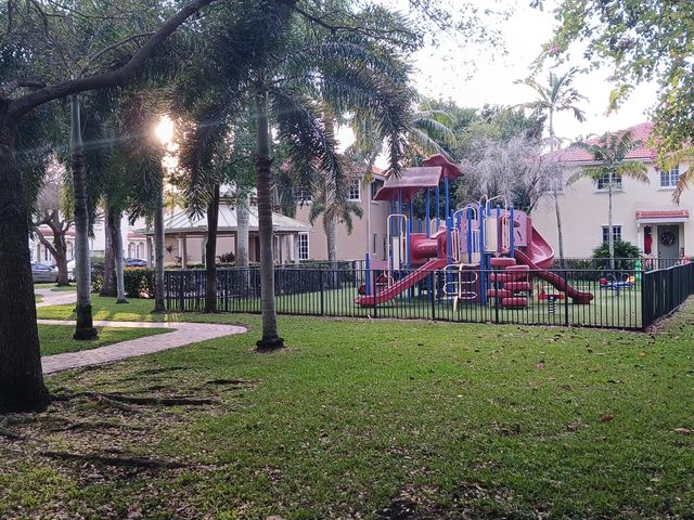 21135 NW 14th Place 3, Miami Gardens, FL 33169