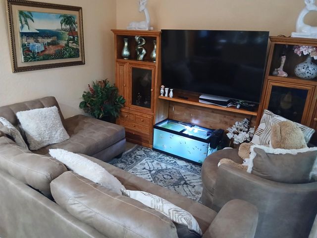 21135 NW 14th Place 3, Miami Gardens, FL 33169