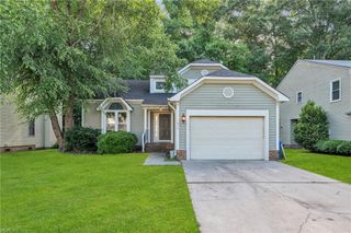 417 Broad Bend CIR, Chesapeake, VA 23320