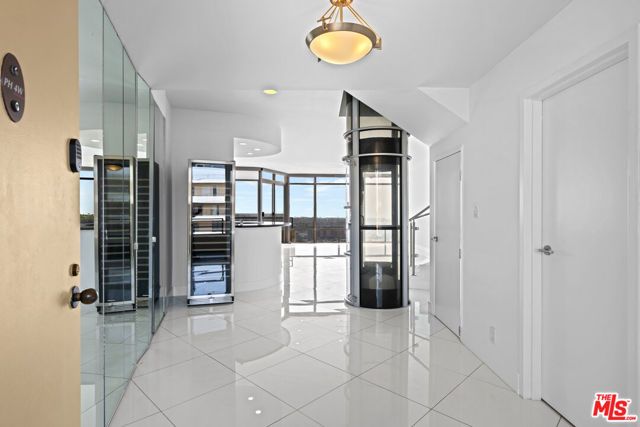 4267 Marina City Dr, Marina Del Rey, CA 90292