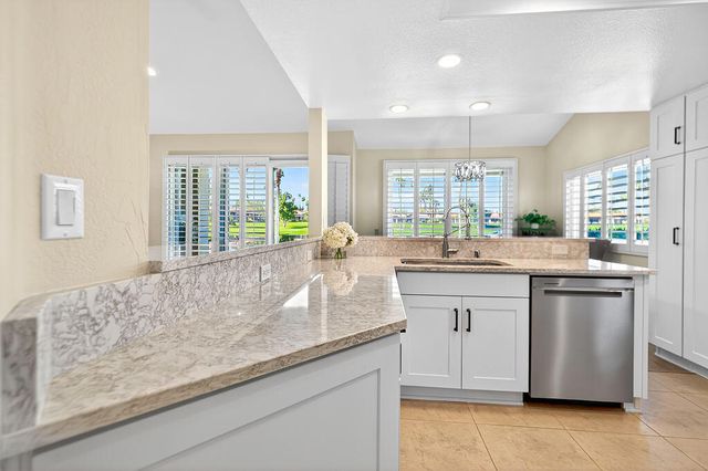 38405 Plumosa Circle, Palm Desert, CA 92211