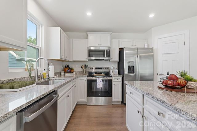 420 Grandiflora Avenue, Lancaster, SC 29720
