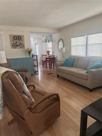 716 CAREFREE, Venice, FL 34285