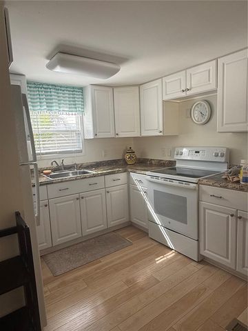 716 CAREFREE, Venice, FL 34285