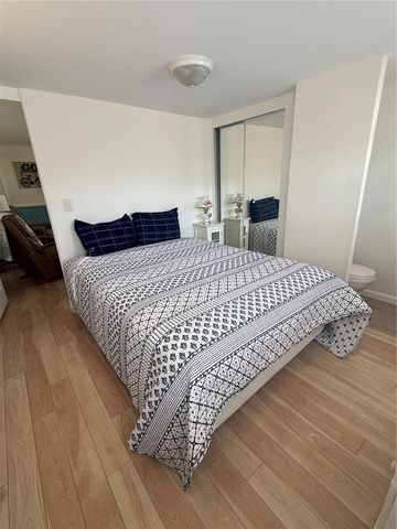 716 CAREFREE, Venice, FL 34285