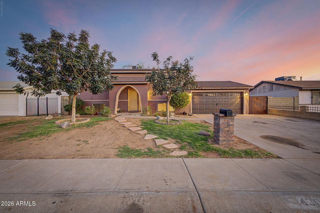 4307 E SOUTHERN Avenue, Phoenix, AZ 85042