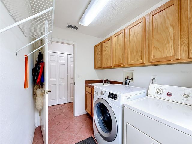 24044 PEEKSKILL STREET, Leesburg, FL 34748