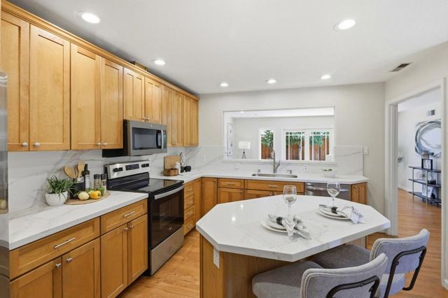 3048 Alexander Avenue, Santa Clara, CA 95051