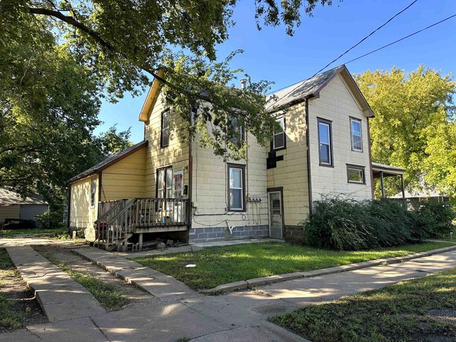 401 S 10th St, Salina, KS 67401