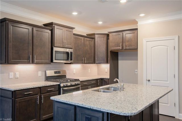 218 Crane Creek Way, Lexington, NC 27295