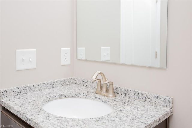 218 Crane Creek Way, Lexington, NC 27295