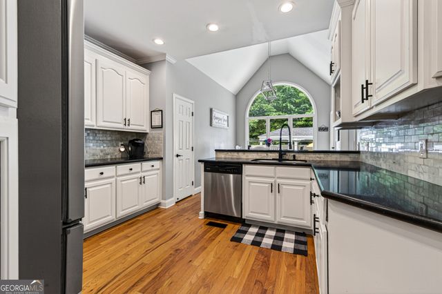 1110 Holcomb Court, Bogart, GA 30622
