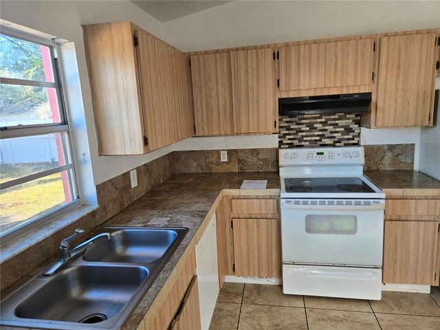 9224 CAMINO VILLA BOULEVARD, Tampa, FL 33635