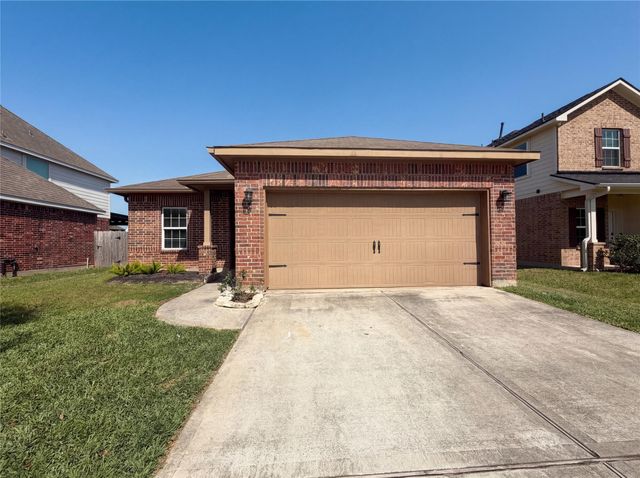 1038 Cash Street, Alvin, TX 77511