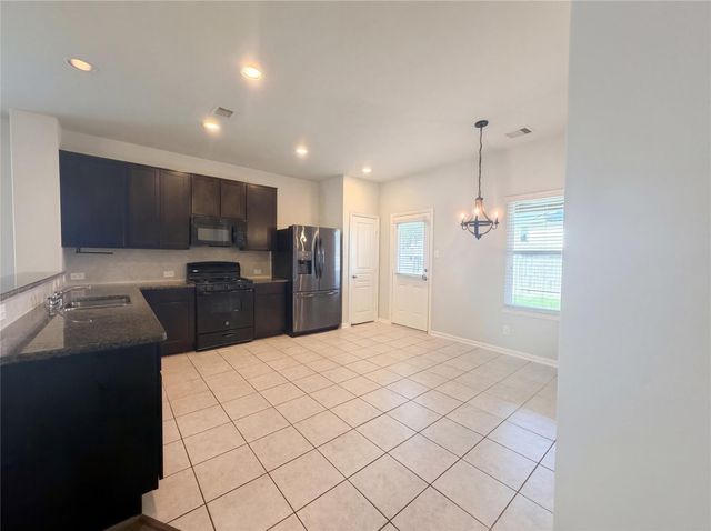 1038 Cash Street, Alvin, TX 77511