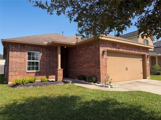 1038 Cash Street, Alvin, TX 77511