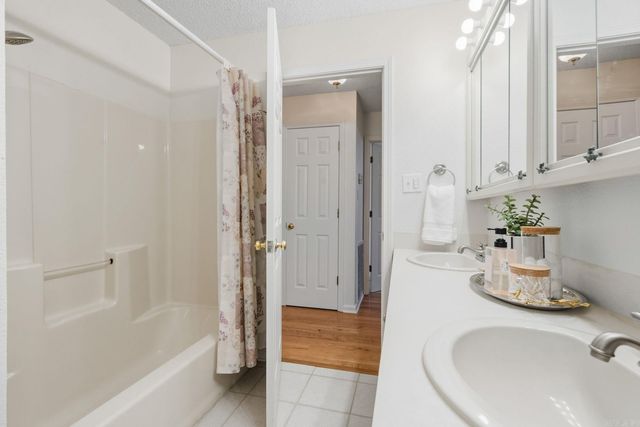 140 & 142 Mountain Laurel Lane, Hot Springs, AR 71913