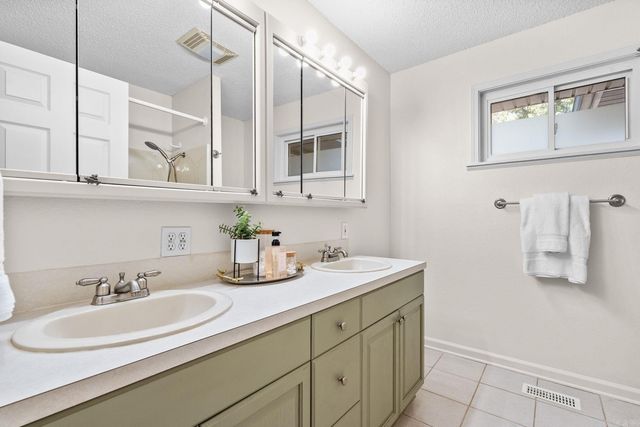 140 & 142 Mountain Laurel Lane, Hot Springs, AR 71913