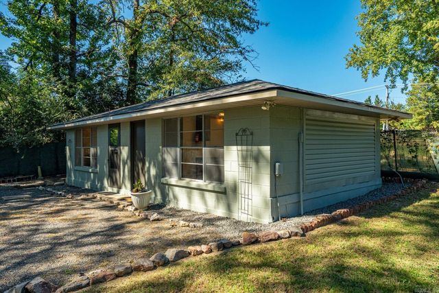 140 & 142 Mountain Laurel Lane, Hot Springs, AR 71913