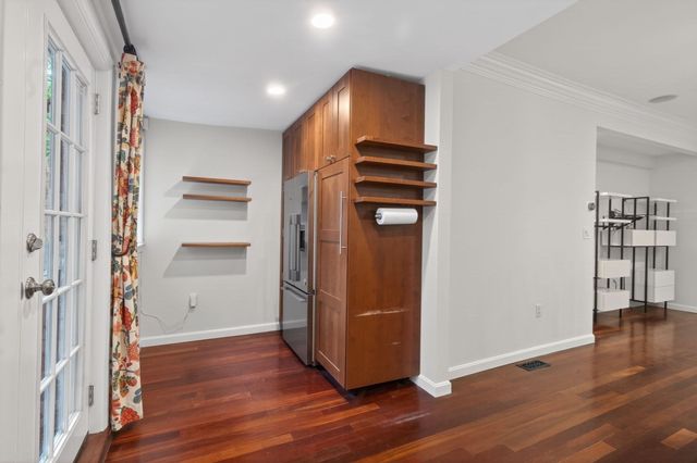 102 Old Harbor Street A, Boston, MA 02127