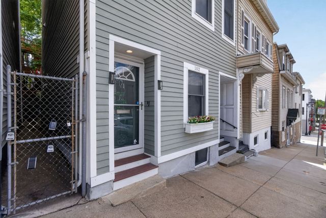 102 Old Harbor Street A, Boston, MA 02127